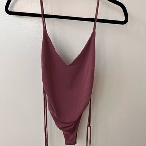 Lulus - Mauve Stretchy V Neck Bodysuit Lace Up Sides - Medium